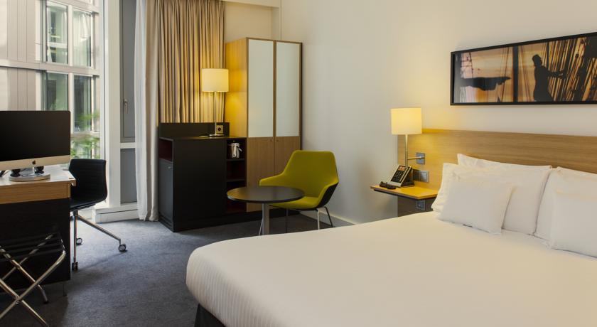 Doubletree by Hilton Amsterdam